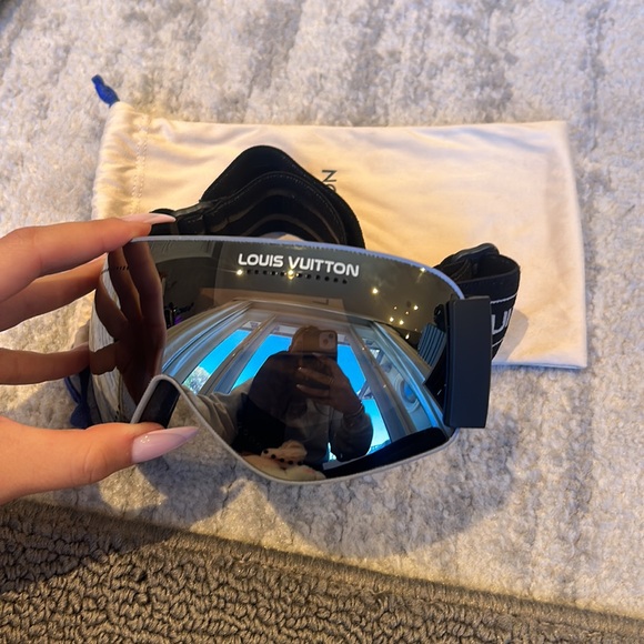 NWT LOUIS VUITTON SKI GOGGLES - Picture 4 of 5